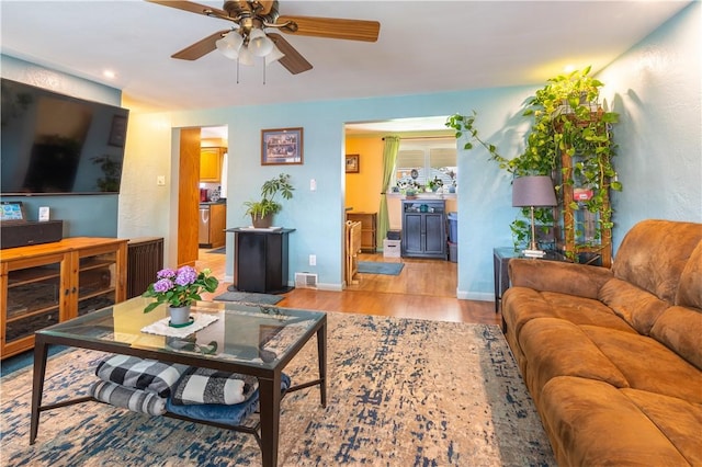 600 Margaret St, Mount Oliver, PA 15210 - living room with light wood-style flooring, a ceiling fan, baseboards, and recessed lighting