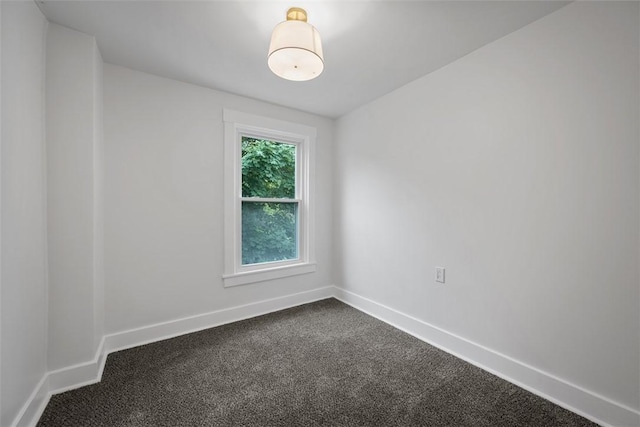 230 Linnview Ave, Carrick, PA 15210 - unfurnished room with dark carpet and baseboards