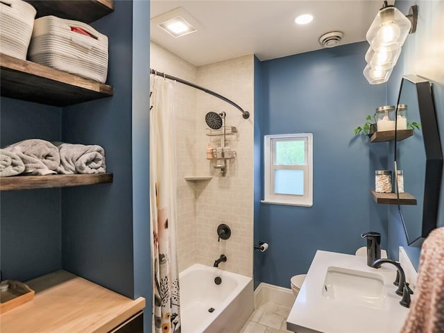 347 Spahr St, Shadyside, PA 15232 - full bathroom featuring a sink, shower / tub combo, baseboards, recessed lighting, and toilet