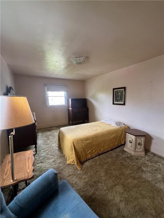 1929 Alcoa Dr, Arnold, PA 15068 - carpeted bedroom with baseboards