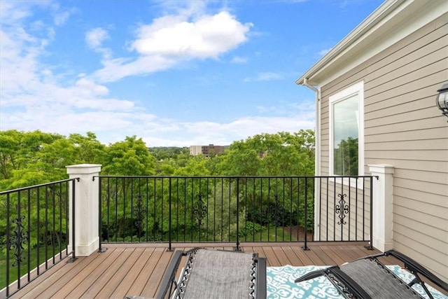 1690 Shelburne Ln, Squirrel Hill, PA 15217 - view of wooden terrace