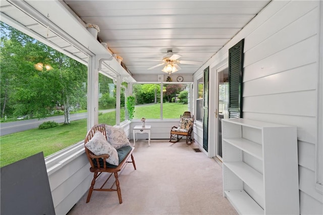2418 Graceland Rd, Neshannock Twp, PA 16105 - sunroom featuring ceiling fan