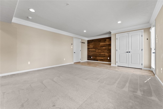 876 Beacon Ln, Mccandless, PA 15237 - unfurnished living room with ornamental molding, recessed lighting, baseboards, and light colored carpet