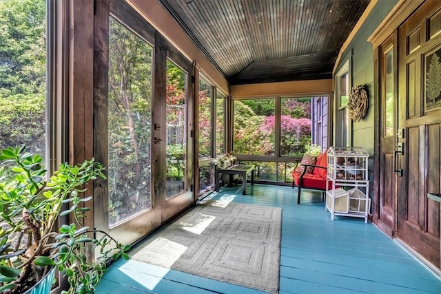 439 Pleasant Hill Rd, Allegheny Twp Wml, PA 15656 - sunroom / solarium featuring lofted ceiling