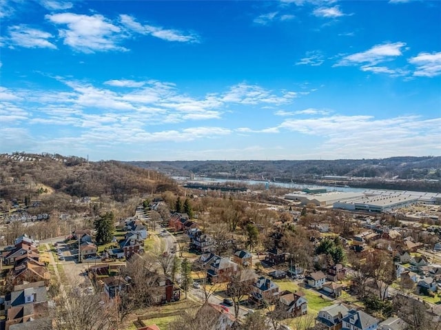 346 Pine St, Ambridge, PA 15003 - aerial view of residential area featuring a nearby body of water