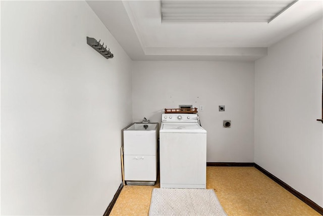 4117 Kellington Ct, Murrysville, PA 15668 - laundry area with washer / dryer and light flooring