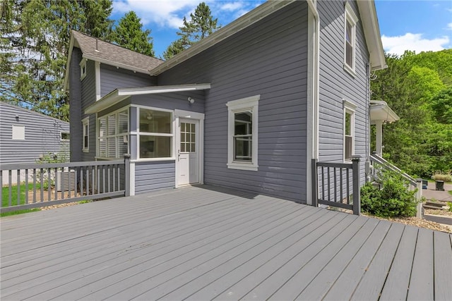 9895 Willow Dr, Mccandless, PA 15090 - view of wooden deck