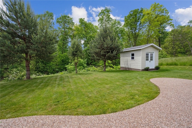 821 Westminster Ln, Cranberry Twp, PA 16066 - view of green lawn featuring an outbuilding