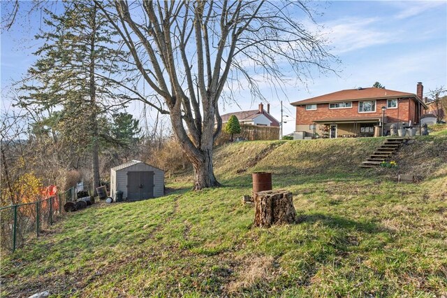 2092 Arnold Acres Dr, Banksville/Westwood, PA 15205 - view of yard with stairs