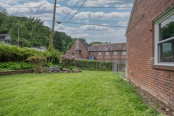 1603 Randolph Ln, Penn Hills, PA 15147 - view of yard