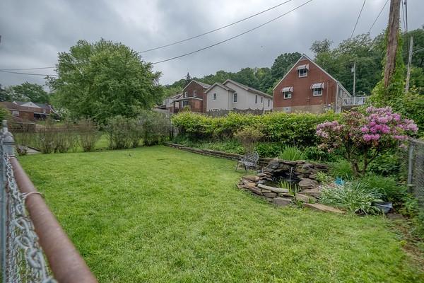 1603 Randolph Ln, Penn Hills, PA 15147 - view of yard