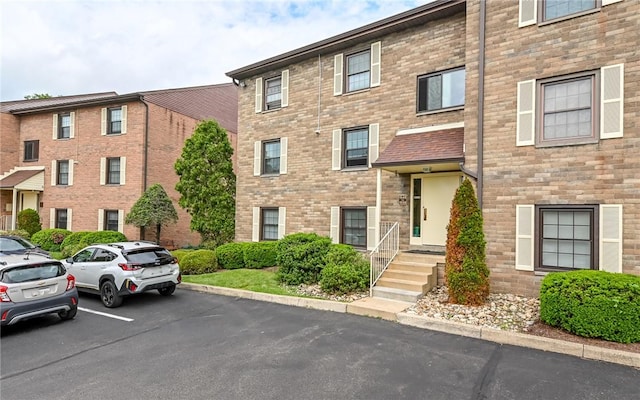 1556 Fairmont St, Wilkinsburg, PA 15221 - view of property with uncovered parking