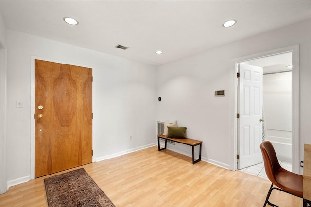 100 Denniston St Unit 211, Shadyside, PA 15206 - foyer entrance featuring light wood-style flooring, recessed lighting, and baseboards
