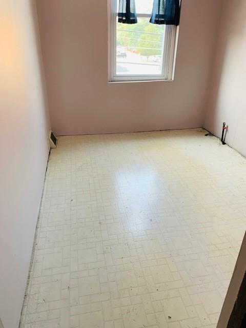 245-247 Semple St, Oakland, PA 15213 - view of empty room