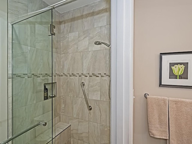 824 Kingsberry Cir, Mt Lebanon, PA 15234 - full bath featuring a stall shower