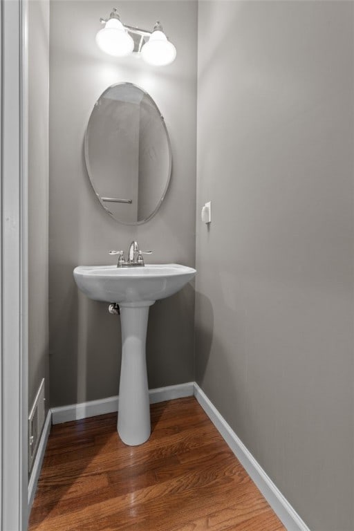 190 Southern Valley Ct, Adams Twp, PA 16046 - bathroom with wood finished floors and baseboards