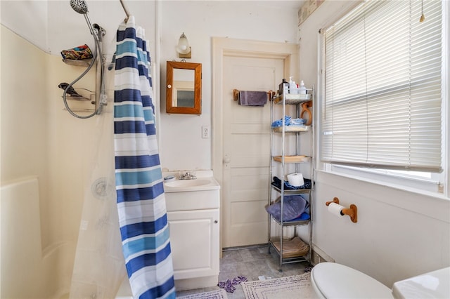 1194-1226 Lewis Ave, Robinson Twp Nwa, PA 15108 - bathroom with curtained shower, toilet, vanity, and healthy amount of natural light