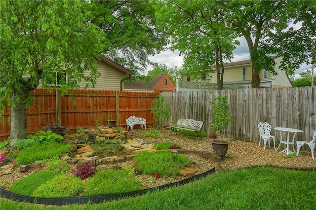 304 Petain St, Ellwood City Law, PA 16117 - view of fenced backyard