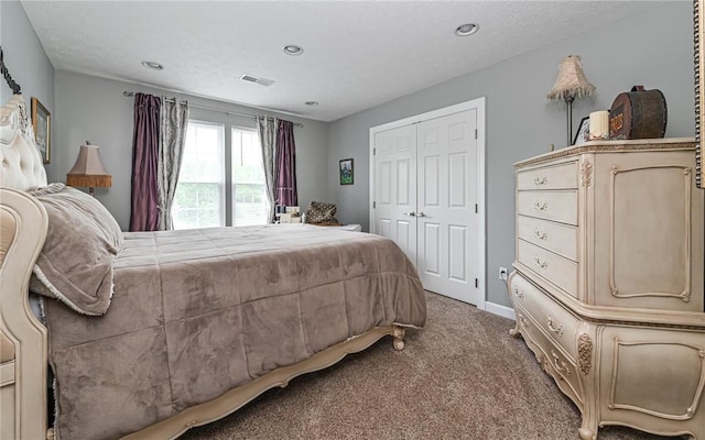 122 Brighton Ln, Adams Twp, PA 16046 - bedroom featuring carpet, a closet, and recessed lighting