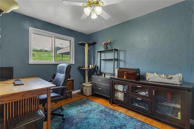 1520 Worcester Dr, Pittsburgh, PA 15243 - office area with ceiling fan, a textured wall, and wood finished floors