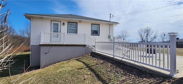 32 John Dr, Hanover Twp Wsh, PA 15021 - back of house featuring a deck