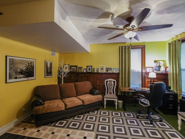 204 Biddle Ave, Regent Square, PA 15221 - living room with ceiling fan and a desk
