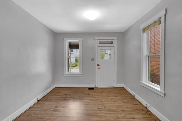 2914 5th Ave, Beaver Falls, PA 15010 - entrance foyer with wood finished floors and baseboards