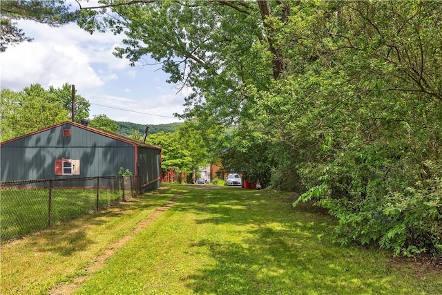 2914 5th Ave, Beaver Falls, PA 15010 - view of yard with an outbuilding and an outdoor structure