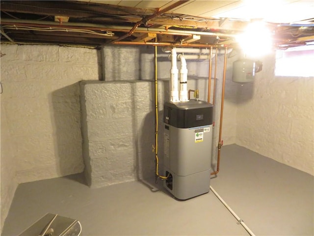 629 Freeport Rd, Jefferson Twp But, PA 16002 - utilities featuring water heater
