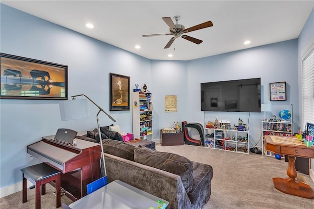 5525 Fontana Ct, Murrysville, PA 15632 - living room with carpet flooring, ceiling fan, recessed lighting, and baseboards