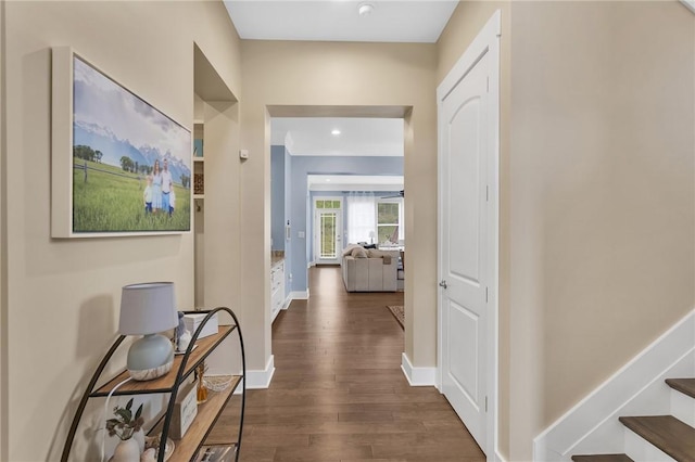 5525 Fontana Ct, Murrysville, PA 15632 - corridor with dark wood-style floors, stairway, recessed lighting, and baseboards