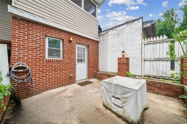 324 Orwell Way, Bloomfield, PA 15224 - view of patio / terrace