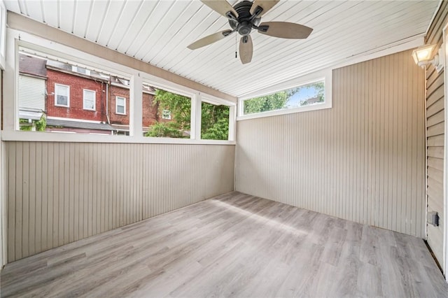 324 Orwell Way, Bloomfield, PA 15224 - unfurnished sunroom with ceiling fan