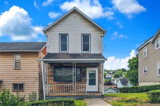 208 Maple Ave, City Of But Se, PA 16001 - traditional home with a porch