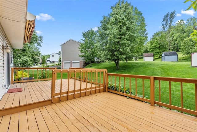 300 Green Flds, Cranberry Twp, PA 16066 - wooden deck featuring a lawn