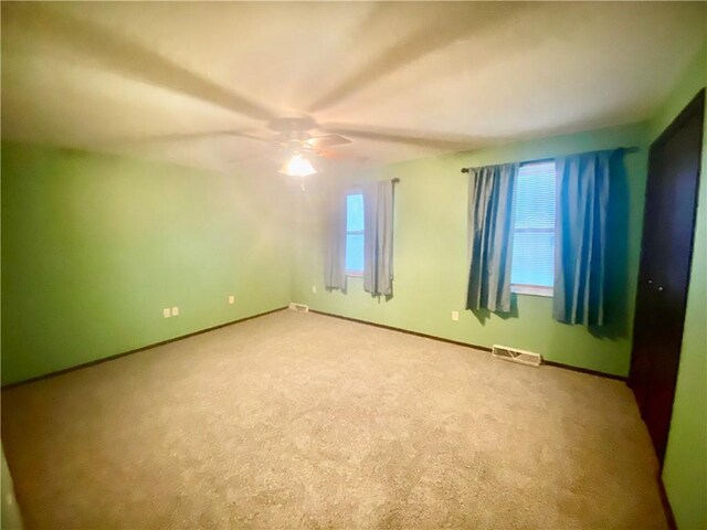 109 Parkside Dr, West Mifflin, PA 15122 - spare room with carpet, ceiling fan, and baseboards