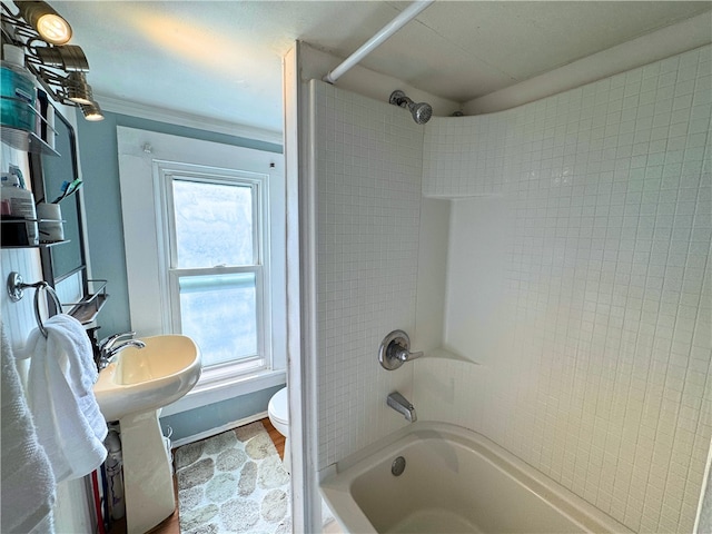 27 Oak Hill Dr, Pine Twp Mer, PA 16127 - bathroom featuring toilet, tub / shower combination, ornamental molding, and wood finished floors