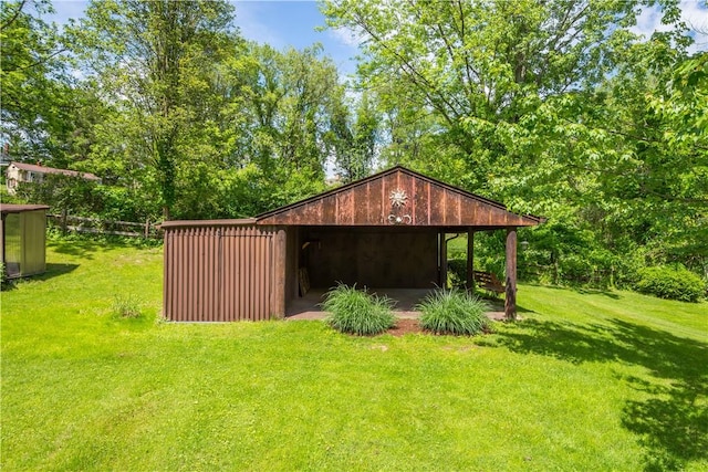 105 Brookwood Rd, Peters Twp, PA 15367 - view of pole building featuring a yard