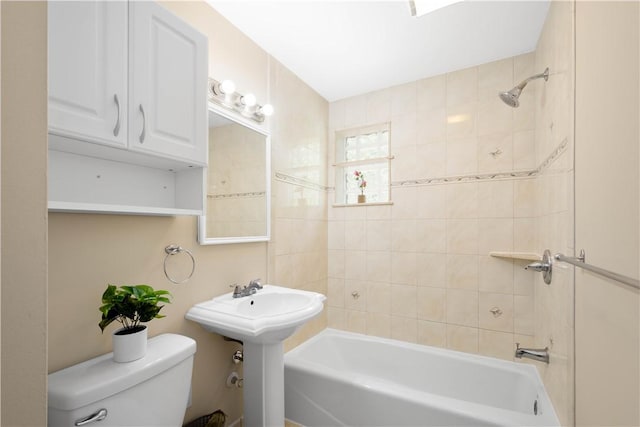 105 Brookwood Rd, Peters Twp, PA 15367 - bathroom with toilet, shower / washtub combination, and a sink