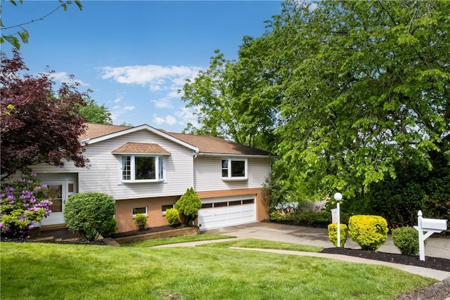 842 Towercrest Dr, Mt Lebanon, PA 15228 - view of front facade with an attached garage, a front lawn, driveway, and roof with shingles