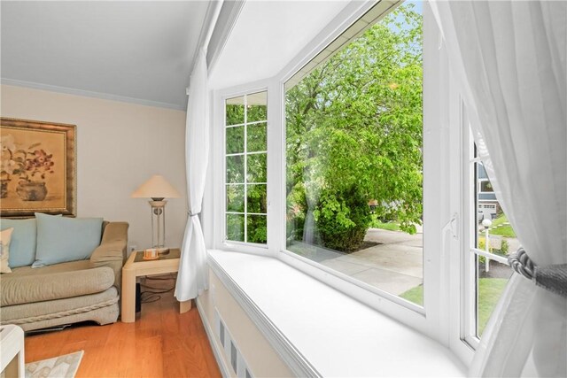 842 Towercrest Dr, Mt Lebanon, PA 15228 - living area featuring crown molding and light wood-style floors