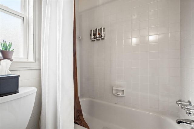 842 Towercrest Dr, Mt Lebanon, PA 15228 - bathroom with plenty of natural light, toilet, and shower / bath combo with shower curtain