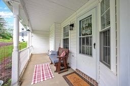 1011 Sunnyfield Ct, Penn Twp Wml, PA 15636 - view of covered porch