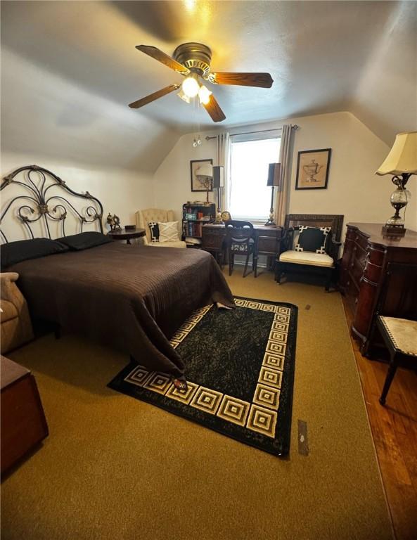 5 Barton Dr, Churchill Boro, PA 15221 - bedroom with vaulted ceiling and ceiling fan
