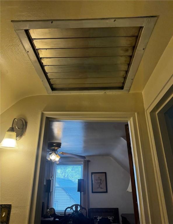 5 Barton Dr, Churchill Boro, PA 15221 - detailed view of ceiling fan