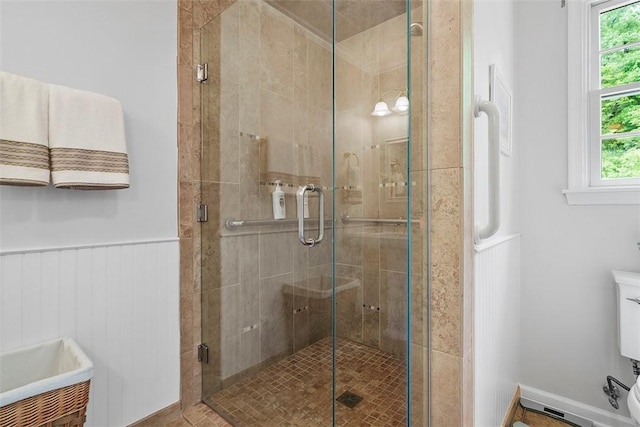 1544 Eldorado Dr, Hopewell Twp Bea, PA 15001 - full bath with healthy amount of natural light, a stall shower, wainscoting, and a tub to relax in