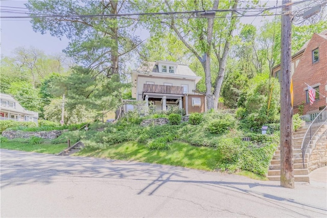 136 E Crafton Ave, Crafton, PA 15205 - view of front of house with stairway