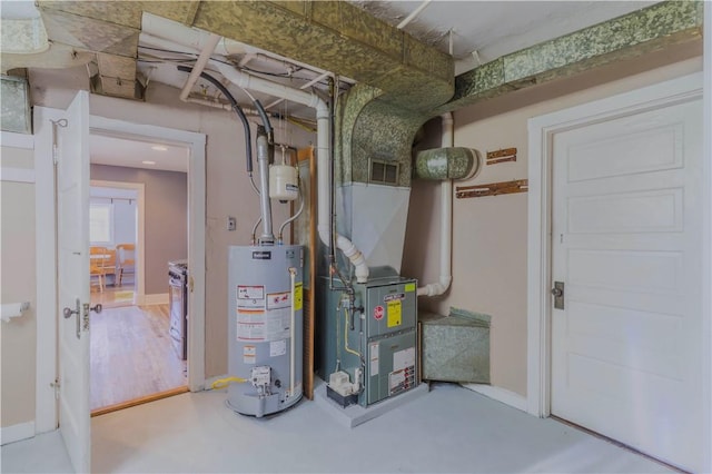 136 E Crafton Ave, Crafton, PA 15205 - utilities featuring gas water heater