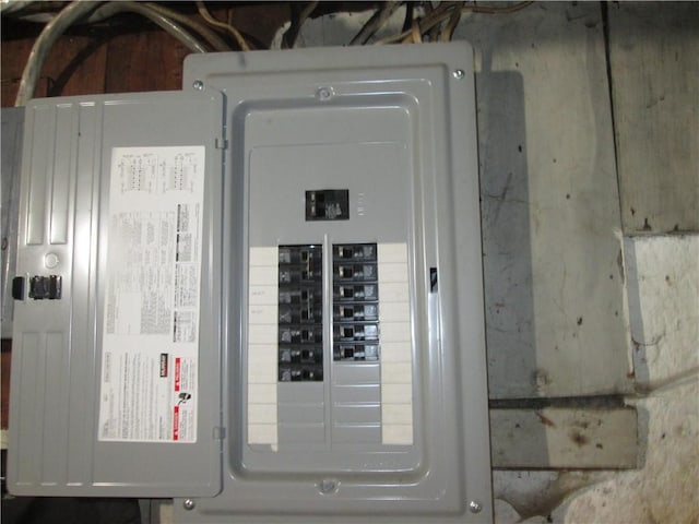 386 Woodland Ave, Oakmont, PA 15139 - utility room featuring electric panel