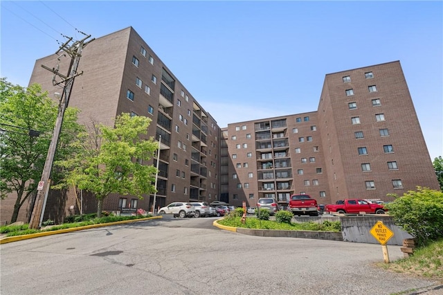 5600 Munhall Rd Unit 606, Squirrel Hill, PA 15217 - view of apartment building / complex with uncovered parking